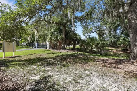 2460 Sweetwater Drive Fort Pierce FL 34981