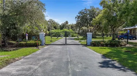 2460 Sweetwater Drive Fort Pierce FL 34981