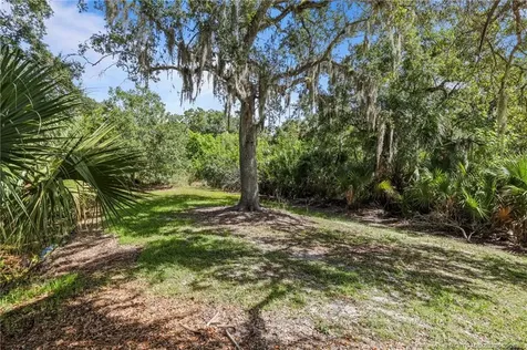 2460 Sweetwater Drive Fort Pierce FL 34981