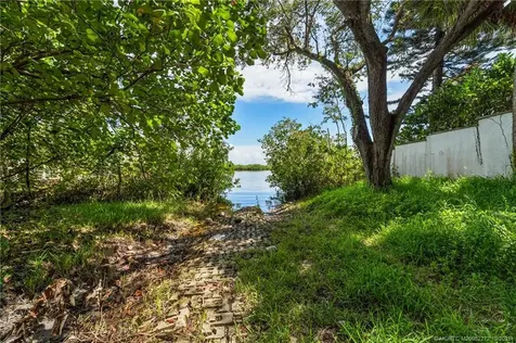 3763 SE Old Saint Lucie Boulevard Stuart FL 34996