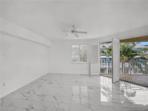 275 NW Flagler Avenue Stuart FL 34994