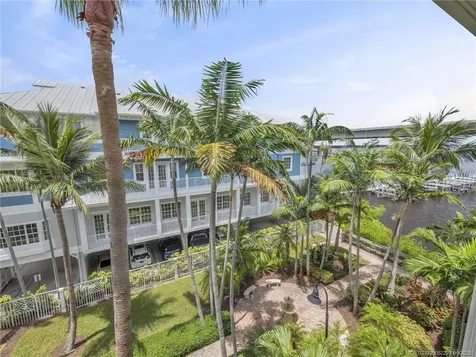 275 NW Flagler Avenue Stuart FL 34994