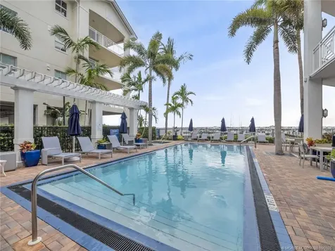 275 NW Flagler Avenue Stuart FL 34994