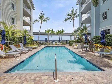 275 NW Flagler Avenue Stuart FL 34994