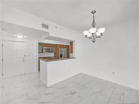 275 NW Flagler Avenue Stuart FL 34994