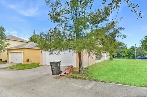 2503 SE Ruskin Drive Port St Lucie FL 34952