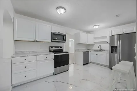 1408 SW Palm City Road Stuart FL 34994