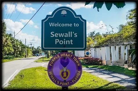 4 Copaire Road Sewalls Point FL 34996