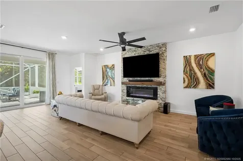 4591 NW Exchange Avenue Jensen Beach FL 34957