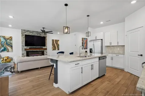 4591 NW Exchange Avenue Jensen Beach FL 34957