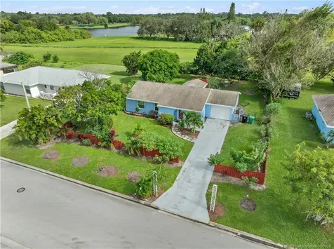 1842 SE Wexford Court Port St Lucie FL 34952