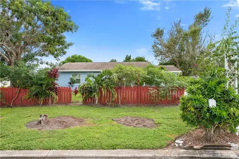 1842 SE Wexford Court Port St Lucie FL 34952