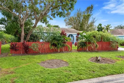 1842 SE Wexford Court Port St Lucie FL 34952