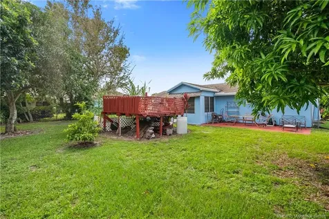 1842 SE Wexford Court Port St Lucie FL 34952