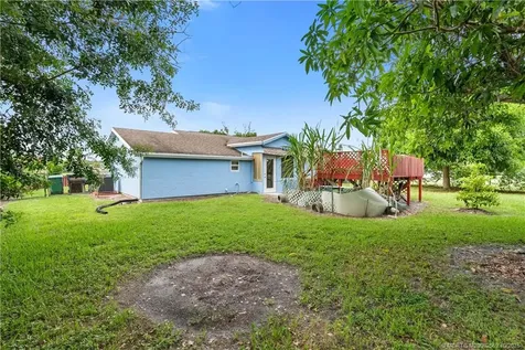 1842 SE Wexford Court Port St Lucie FL 34952