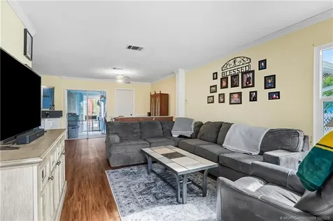 1842 SE Wexford Court Port St Lucie FL 34952