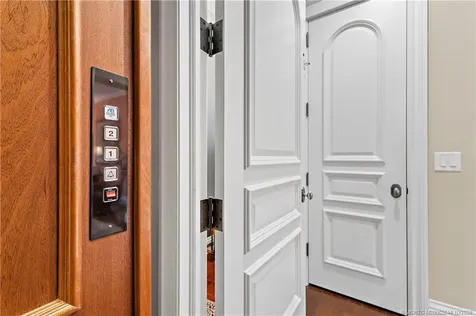 57 SE Seminole Street Stuart FL 34994