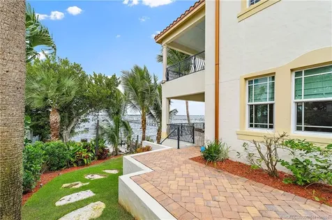 57 SE Seminole Street Stuart FL 34994