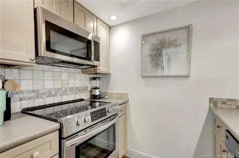 40 NE Plantation Road Stuart FL 34996