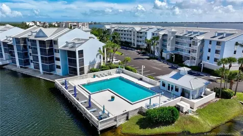 40 NE Plantation Road Stuart FL 34996
