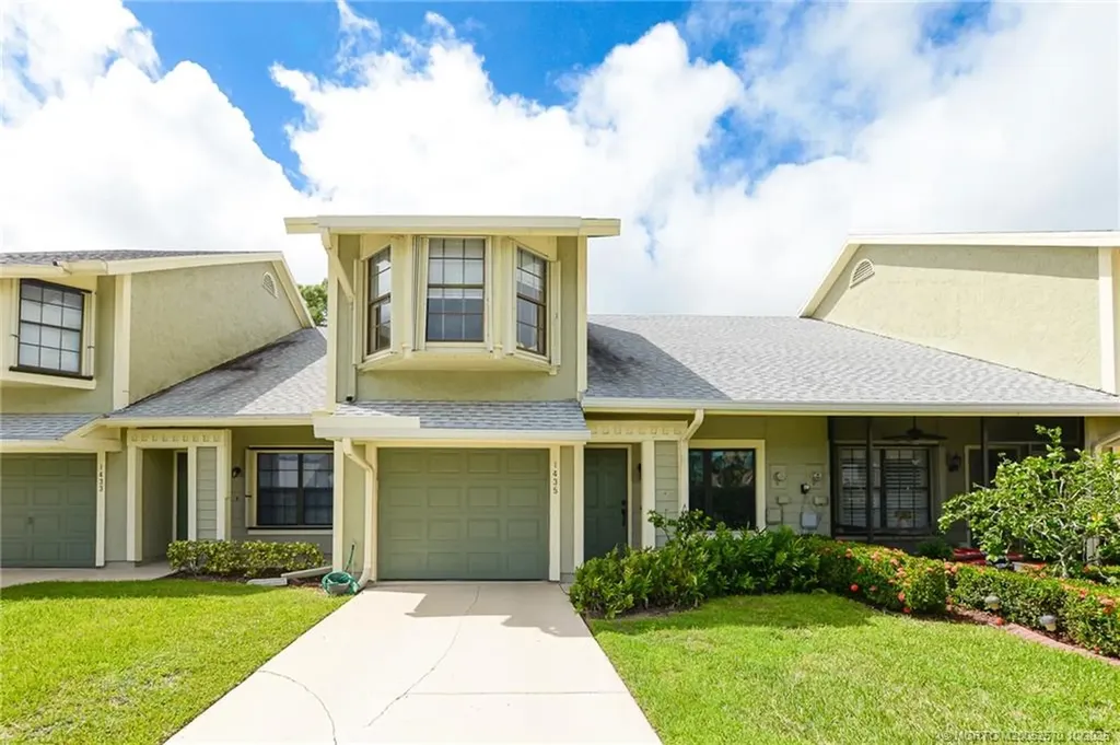 1435 SE Colchester Circle Port St Lucie FL 34952