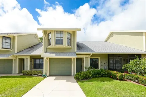 1435 SE Colchester Circle Port St Lucie FL 34952