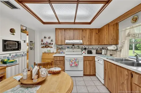 6299 SE Poinciana Lane Hobe Sound FL 33455