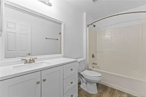 2452 SE Victory Avenue Port St Lucie FL 34952