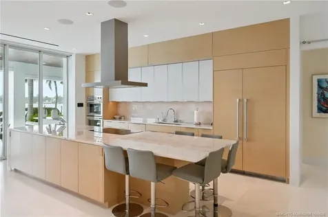 6900 SE Harbor Circle Stuart FL 34996