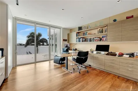 6900 SE Harbor Circle Stuart FL 34996