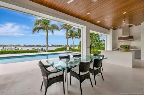 6900 SE Harbor Circle Stuart FL 34996