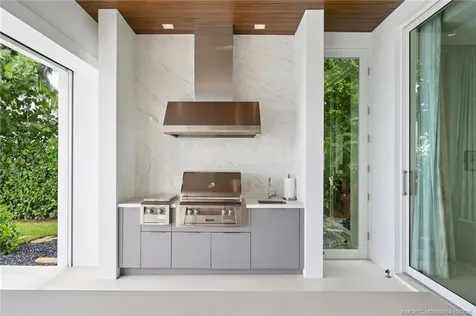 6900 SE Harbor Circle Stuart FL 34996