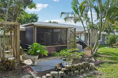 1871 SE Wexford Court Port St Lucie FL 34952