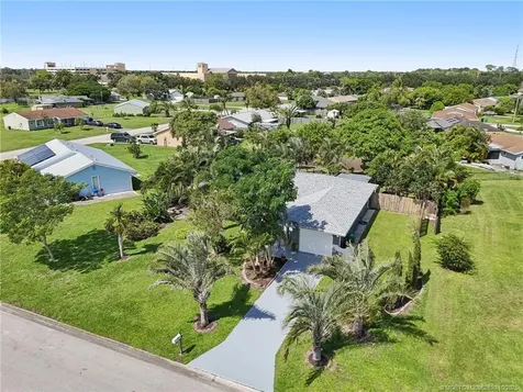 1871 SE Wexford Court Port St Lucie FL 34952