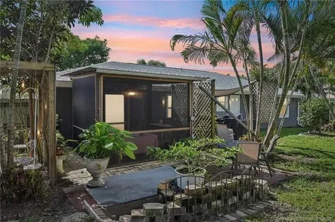 1871 SE Wexford Court Port St Lucie FL 34952