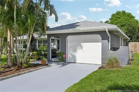 1871 SE Wexford Court Port St Lucie FL 34952