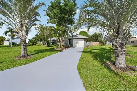 1871 SE Wexford Court Port St Lucie FL 34952