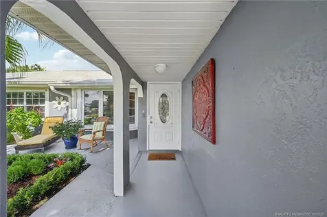 1871 SE Wexford Court Port St Lucie FL 34952