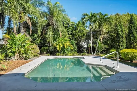 2185 SE Harding Street Port St Lucie FL 34952