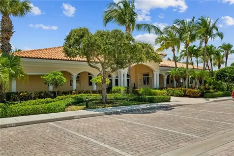 36 Harbour Isle Drive W Fort Pierce FL 34949
