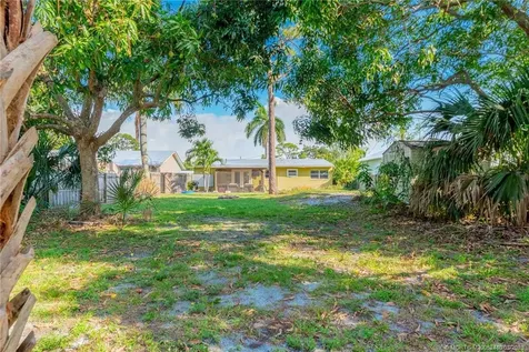 3156 SE Mimosa Street Stuart FL 34997