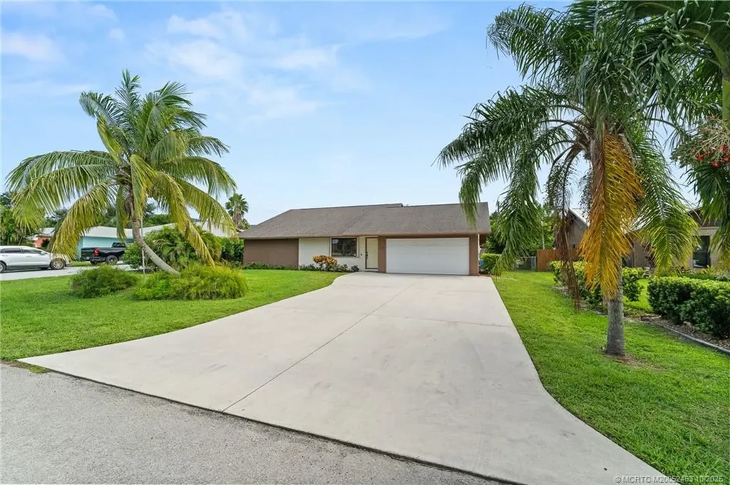 4726 SE Manatee Terrace Stuart FL 34997