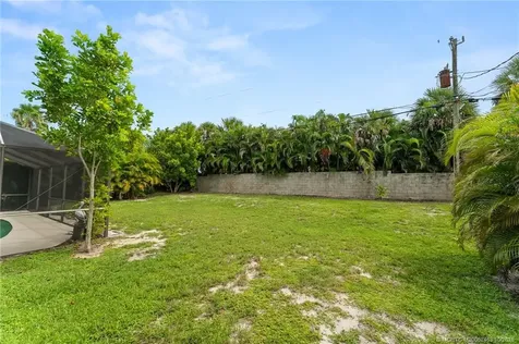 4726 SE Manatee Terrace Stuart FL 34997