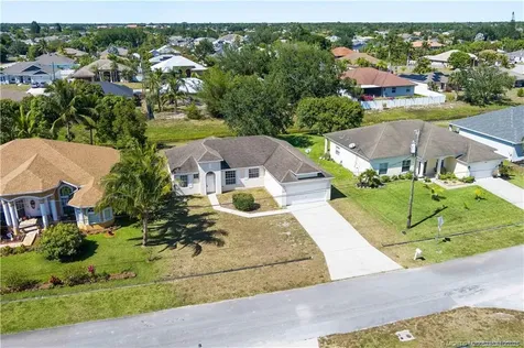 565 SW Feldman Avenue Port St Lucie FL 34953