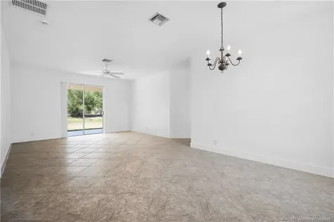 565 SW Feldman Avenue Port St Lucie FL 34953