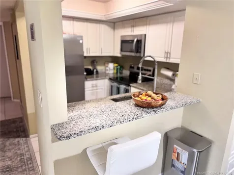 1537 SE Royal Green Circle Port St Lucie FL 34952