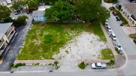 34 SE 6th Street Stuart FL 34994