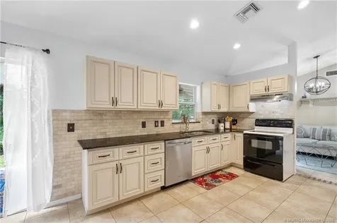 8776 SE May Terrace Hobe Sound FL 33455