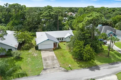 8776 SE May Terrace Hobe Sound FL 33455