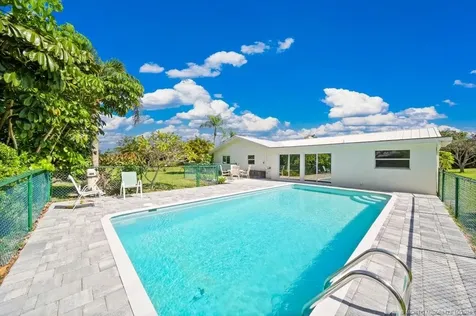 2416 NW Everglades Boulevard Stuart FL 34994